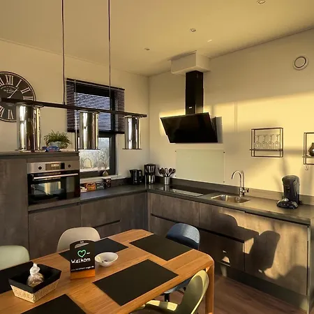 Sunrise Vierte Reihe Haus Nr 218 *